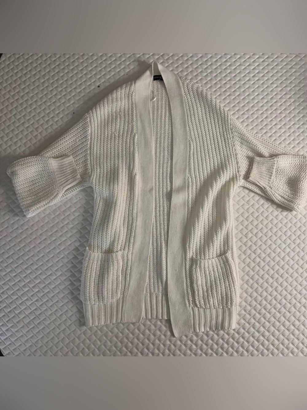 White ribbed knit cardigan